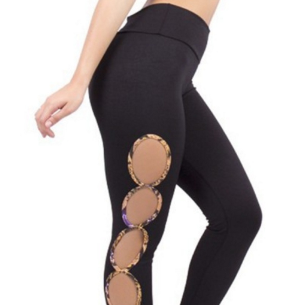Black Legging with opening on sides